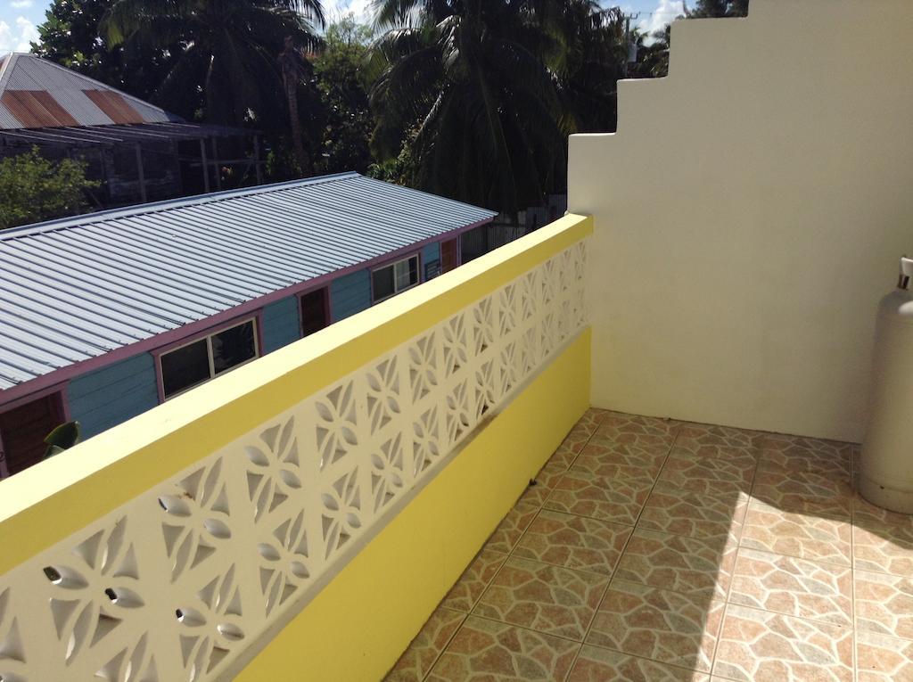 Panchos Villas Caye Caulker Exterior photo