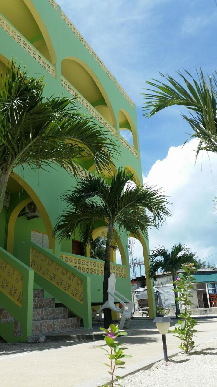 Panchos Villas Caye Caulker Exterior photo