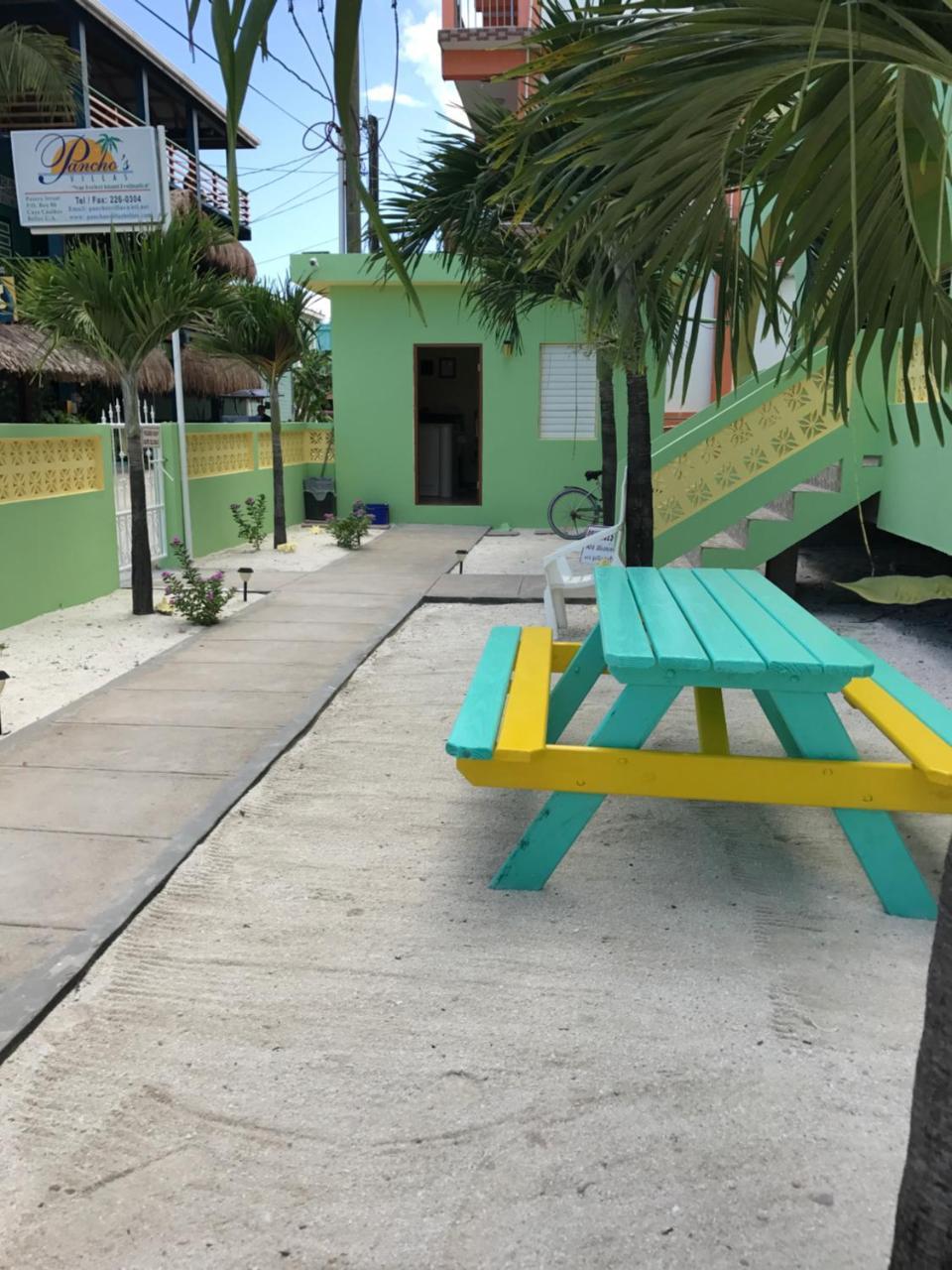 Panchos Villas Caye Caulker Exterior photo